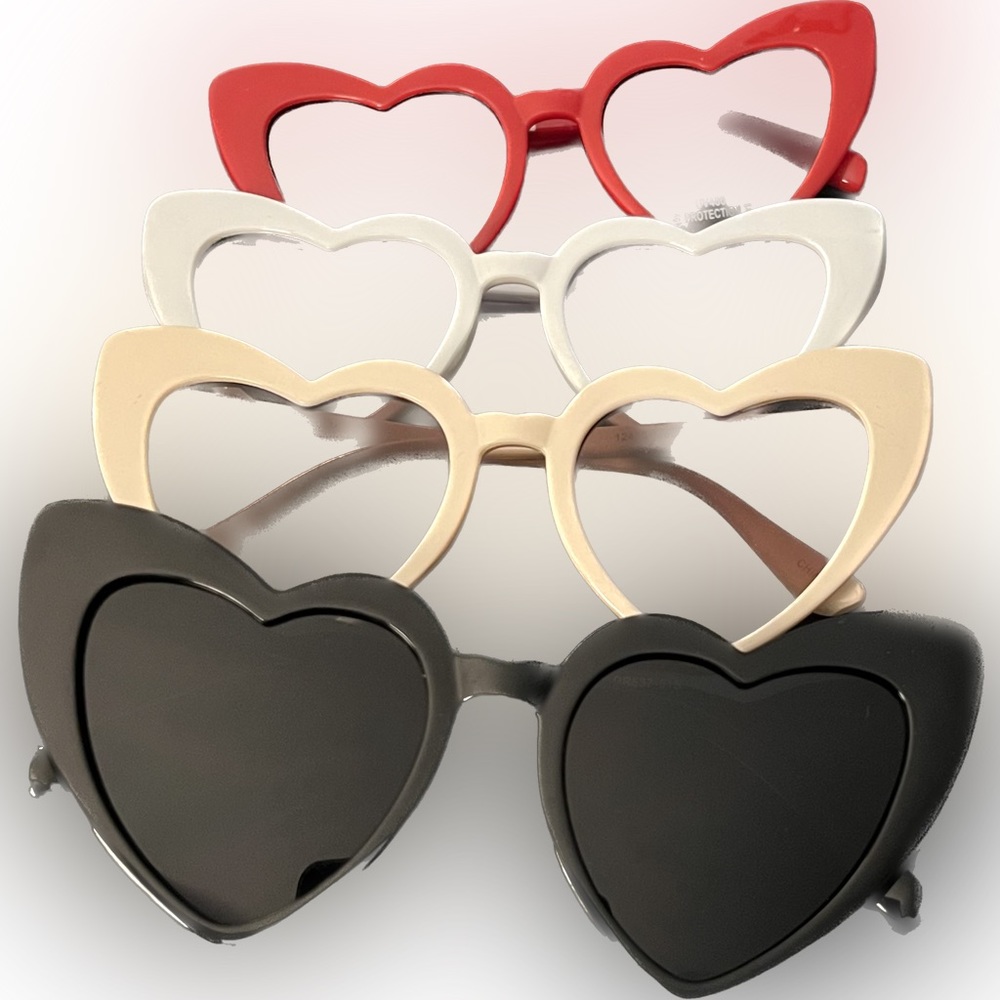 4 Vintage heart shaped sunglasses for 35$!